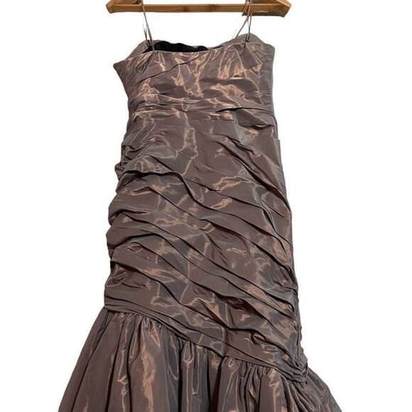 Theia Satin Mermaid Dress Strapless Sweetheart Iridescent Ruched Floor Length Fo - Picture 4 of 11